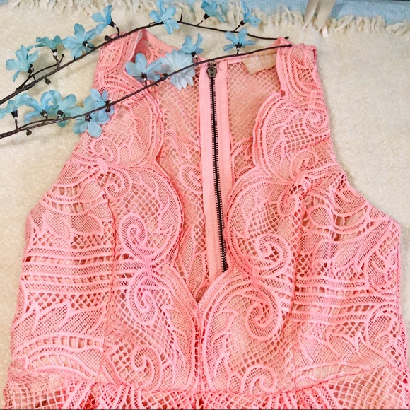 LOVE TRIANGLE Pink Crochet Romper Size S - Picture 6 of 8